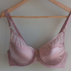 Ashley Graham. Diva Demi Cup Underwire Bra in Champagne. Size 40D.